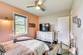 3 Mi to Erie Canal: Home w/ Hot Tub in Holley!