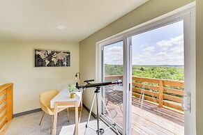 Lake Taneycomo Views: Family-friendly Cabin!