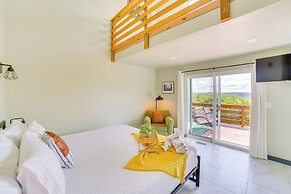 Lake Taneycomo Views: Family-friendly Cabin!