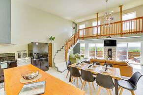 Lake Taneycomo Views: Family-friendly Cabin!
