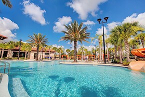 Spacious Home w/ Private Pool/spa! Sleeps 21