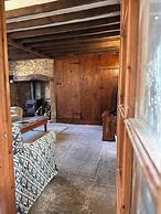 Rustic Cottage in the Countryside