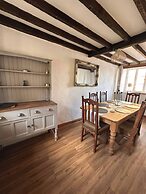 Rustic Cottage in the Countryside