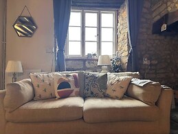 Rustic Cottage in the Countryside