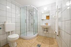 Chesscom Guesthouse