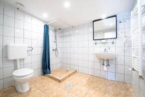 Chesscom Guesthouse