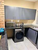 Cosy two Bedroom Apartment for Short and Long Stays Rental