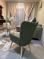 Cosy two Bedroom Apartment for Short and Long Stays Rental