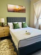 Cosy two Bedroom Apartment for Short and Long Stays Rental