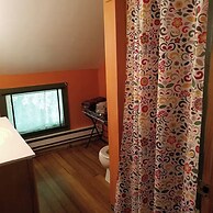 VT Nature Retreat Sleeps 6 + Pet OK