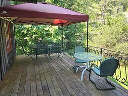VT Nature Retreat Sleeps 6 + Pet OK