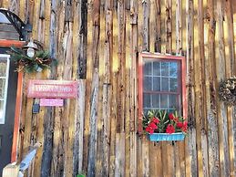 VT Nature Retreat Sleeps 6 + Pet OK