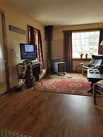 VT Nature Retreat Sleeps 6 + Pet OK