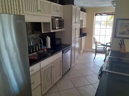 Villa w/ Pool & Dock in Marathon