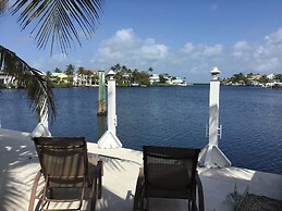 Villa w/ Pool & Dock in Marathon