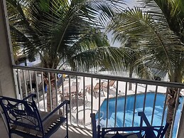 Resort-style Villa Pool + Lagoon Access