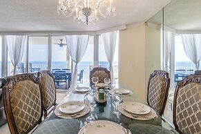 Beach Luxury 3BR w/ Spa Baths + Pool Bar
