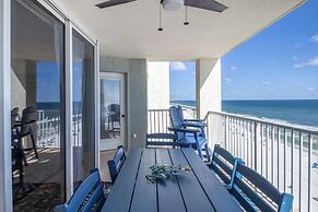 Beach Luxury 3BR w/ Spa Baths + Pool Bar