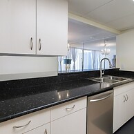 Beach Luxury 3BR w/ Spa Baths + Pool Bar