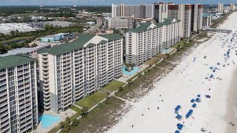 Beach Luxury 3BR w/ Spa Baths + Pool Bar