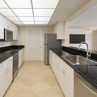 Stunning Gulf 2BR Pools, Spa, Balcony