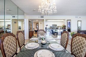 Stunning Gulf 2BR Pools, Spa, Balcony