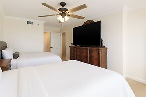 Stunning Gulf 2BR Pools, Spa, Balcony