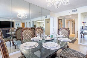 Stunning Gulf 2BR Pools, Spa, Balcony