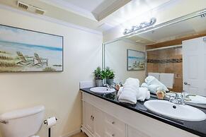 Stunning Gulf 2BR Pools, Spa, Balcony