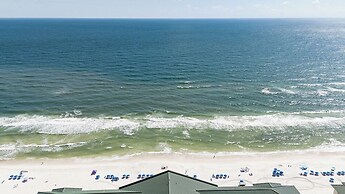 Beachfront King Suite Balcony + Jacuzzi