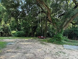 Pet-friendly 2BR Free Parking & Wi-fi