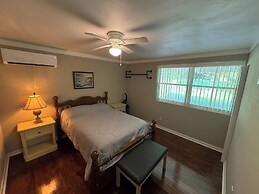 Pet-friendly 2BR Free Parking & Wi-fi