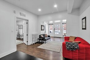 Spacious 4BR Near UB & Niagara Falls - Pet Friendly