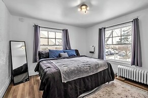 Spacious 4BR Near UB & Niagara Falls - Pet Friendly