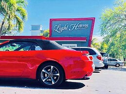 Modern 1BR Retreat Near Beach & Downtown, Pet OK