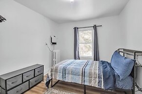 Cozy 3BR Near UB & Niagara Falls - Pet Friendly