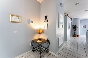 Spacious Family Villa Near Disney + Pool