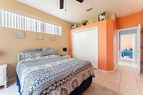 Spacious Family Villa Near Disney + Pool