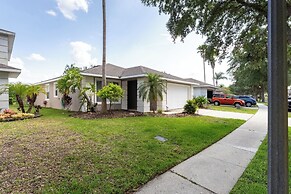Spacious Family Villa Near Disney + Pool