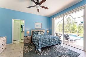 Spacious Family Villa Near Disney + Pool