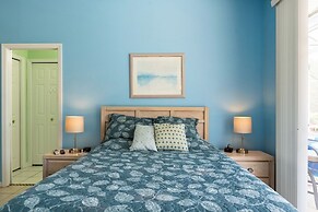 Spacious Family Villa Near Disney + Pool