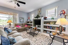 Spacious Family Villa Near Disney + Pool