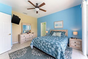 Spacious Family Villa Near Disney + Pool