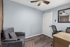 Peaceful 5BR Home: Lake Access & Work Space