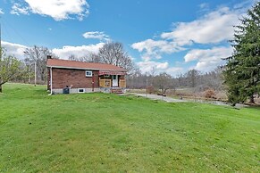 Peaceful 5BR Home: Lake Access & Work Space