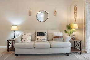 Family 4BR Home w/ Resort Pool Near Disney