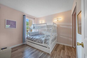 Family 4BR Home w/ Resort Pool Near Disney