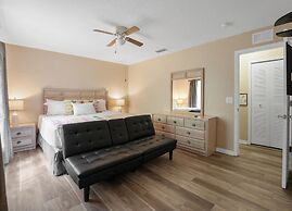 Family 4BR Home w/ Resort Pool Near Disney