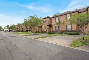 Family 4BR Home w/ Resort Pool Near Disney