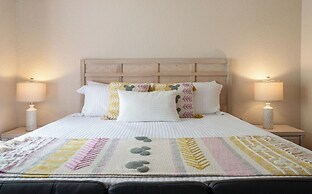 Family 4BR Home w/ Resort Pool Near Disney